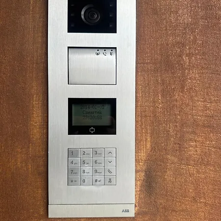 Przyjazni 16 23 - Self Check-in 20h - Lift דירה *